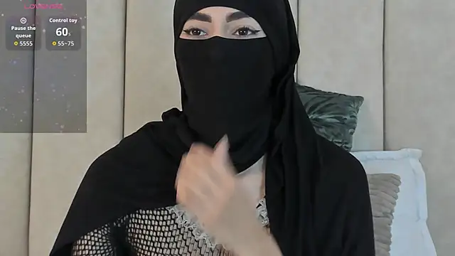 Snapshot of _Zahiira_ chatting on November 28, 11:57 am Zahiira online show from November 28, 11:57 am