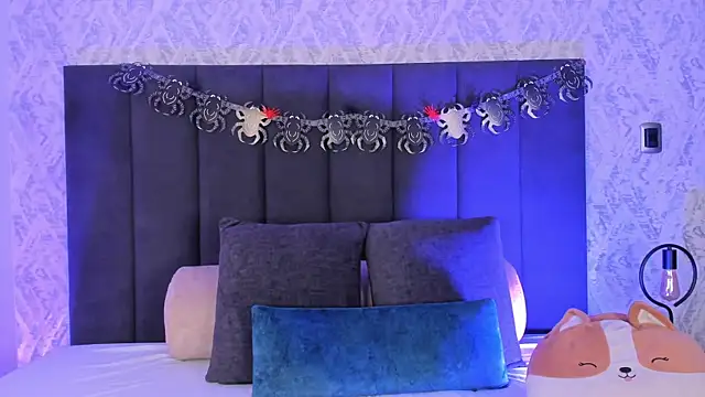 dana hazze online show from October 21, 8:31 pm