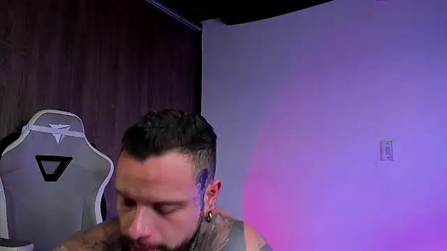 Snapshot of natevillage chatting on October 3, 10:07 pm natevillage online show from October 3, 10:07 pm