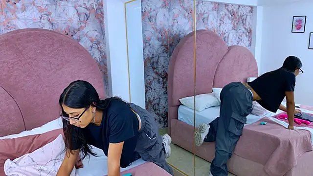 Snapshot of RavenGloomy chatting on October 31, 7:59 pm RavenGloomy online show from October 31, 7:59 pm