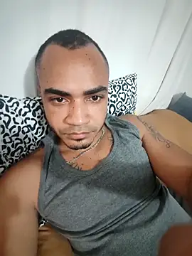 Snapshot of SanChacal5694 chatting on September 18, 3:30 am SanChacal5694 online show from September 18, 3:30 am