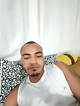 Snapshot of SanChacal5694 chatting on September 19, 2:35 am SanChacal5694 online show from September 19, 2:35 am