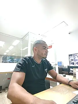 Snapshot of SanChacal5694 chatting on November 20, 10:31 pm SanChacal5694 online show from November 20, 10:31 pm