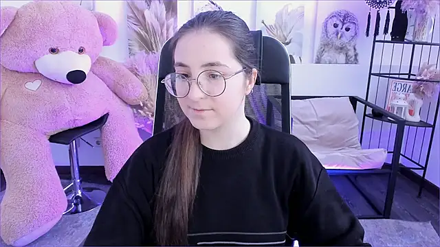 Snapshot of VirtuallVoyant chatting on December 16, 7:13 am VirtuallVoyant online show from December 16, 7:13 am