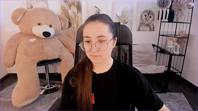 Snapshot of VirtuallVoyant chatting on January 16, 6:50 am VirtuallVoyant online show from January 16, 6:50 am