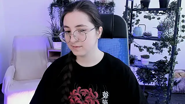 Snapshot of VirtuallVoyant chatting on February 18, 6:53 am VirtuallVoyant online show from February 18, 6:53 am