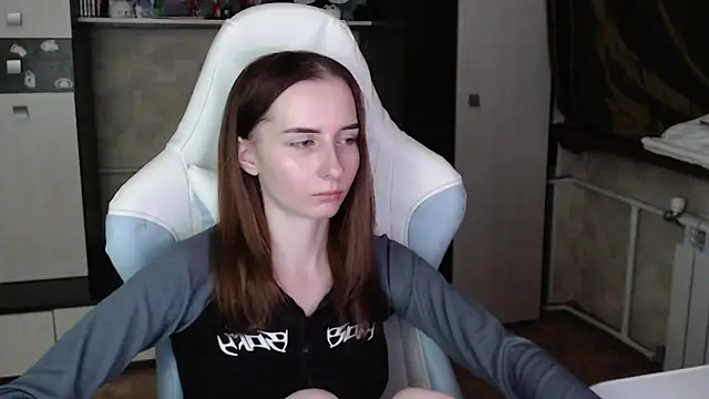 Cutti Crystal online show from November 4, 3:11 pm