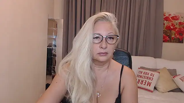 Snapshot of ValeriaSharm chatting on November 12, 10:15 am ValeriaSharm online show from November 12, 10:15 am