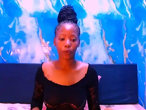 Snapshot of ebonypretty4u69 chatting on December 5, 6:00 am ebonypretty4u69 online show from December 5, 6:00 am