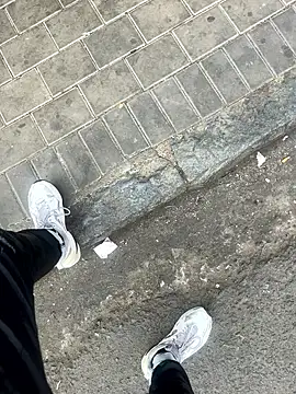 Snapshot of kamo012000 chatting on September 13, 8:47 am kamo012000 online show from September 13, 8:47 am