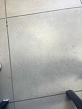 Snapshot of kamo012000 chatting on October 8, 10:57 am kamo012000 online show from October 8, 10:57 am