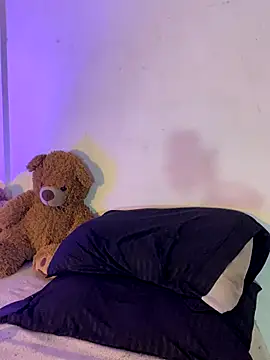 Snapshot of cam11_07 chatting on October 21, 9:26 pm cam11 07 online show from October 21, 9:26 pm