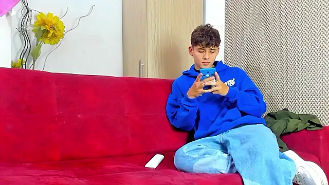 willy sexxx18 online show from February 28, 7:37 pm