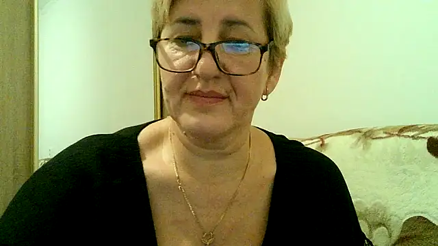 Snapshot of Dana4921 chatting on November 11, 5:57 pm Dana4921 online show from November 11, 5:57 pm