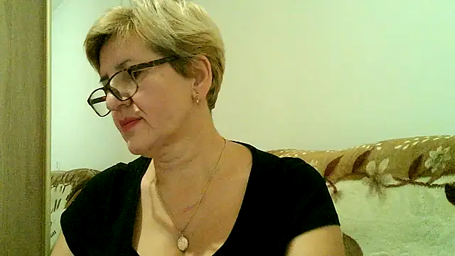 Snapshot of Dana4921 chatting on November 16, 5:07 pm Dana4921 online show from November 16, 5:07 pm