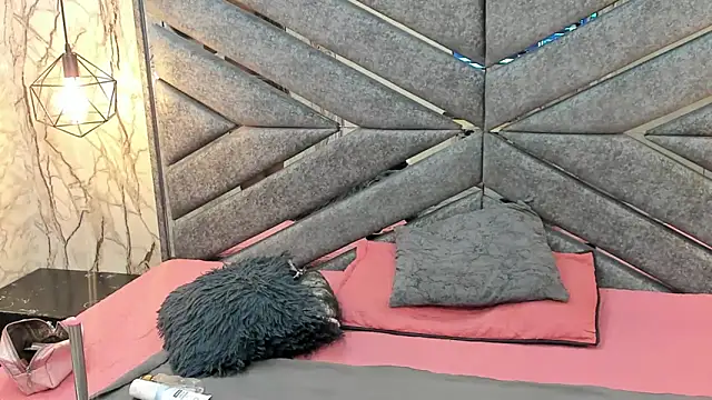 SASHA BROWNIE   online show from December 1, 7:41 pm