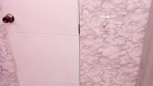 SASHA BROWNIE   online show from March 30, 7:59 pm