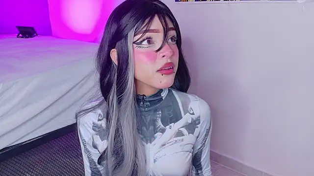 Taylorsmitth  online show from January 13, 11:48 am