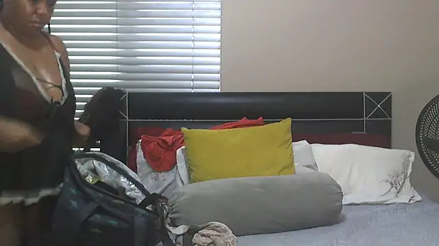 SweetBerryBliss online show from November 6, 7:53 am