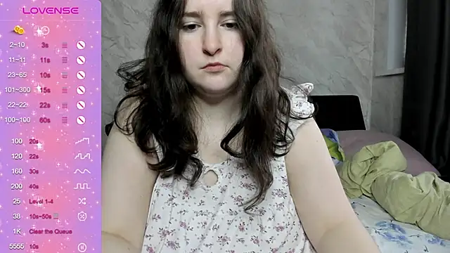 Snapshot of alice_allens chatting on October 27, 11:14 am alice allens online show from October 27, 11:14 am