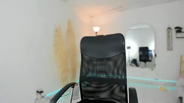 Snapshot of AbonySex69 chatting on December 1, 3:33 am AbonySex69 online show from December 1, 3:33 am