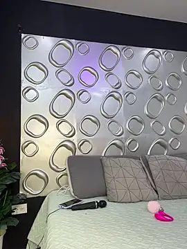 Skylar Smith  online show from February 5, 11:48 am