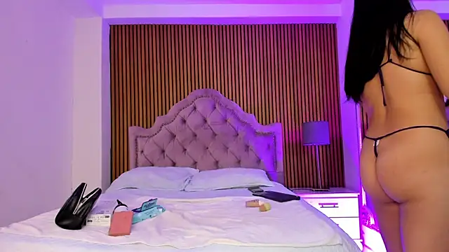 Snapshot of Starbutterflyy_ chatting on November 17, 4:07 am Starbutterflyy online show from November 17, 4:07 am