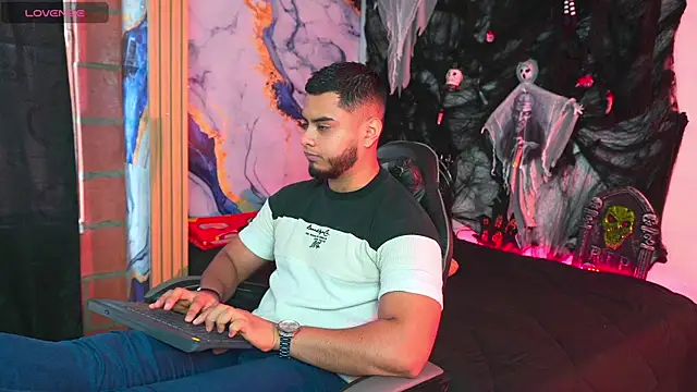 Tyler price online show from October 20, 8:31 pm