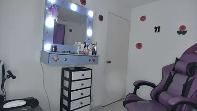 soffy rosses online show from May 17, 1:58 am