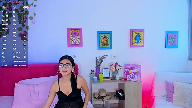 Snapshot of AprilAddams_ chatting on September 16, 9:27 pm AprilAddams online show from September 16, 9:27 pm