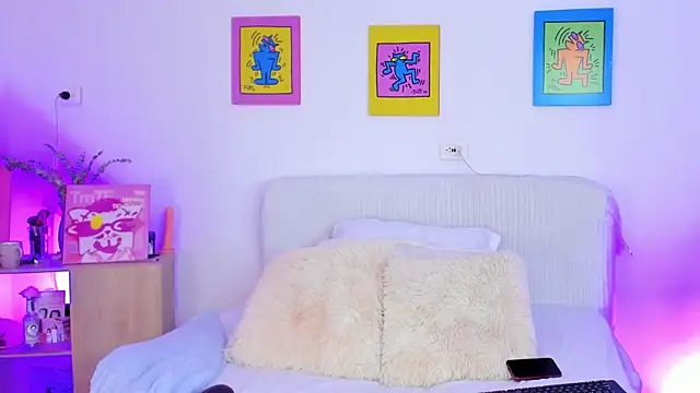 Snapshot of AprilAddams_ chatting on October 14, 9:15 pm AprilAddams online show from October 14, 9:15 pm