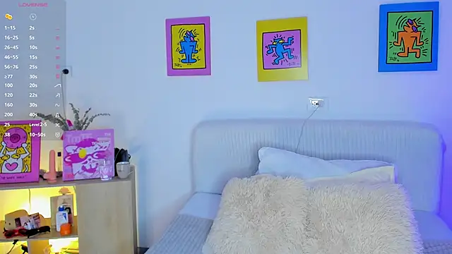 Snapshot of AprilAddams_ chatting on October 28, 10:01 pm AprilAddams online show from October 28, 10:01 pm