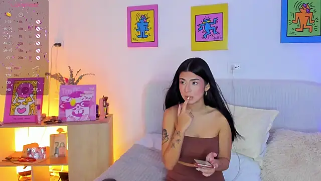 Snapshot of AprilAddams_ chatting on November 4, 9:47 pm AprilAddams online show from November 4, 9:47 pm