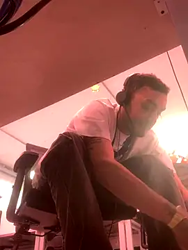 Snapshot of malek_xarx_ chatting on November 27, 3:25 pm malek xarx online show from November 27, 3:25 pm