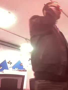 Snapshot of malek_xarx_ chatting on December 1, 3:39 pm malek xarx online show from December 1, 3:39 pm