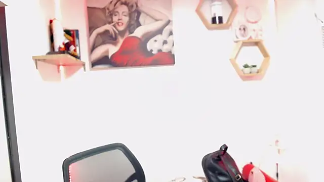 DIVAX MONSERRAT online show from October 5, 5:44 pm