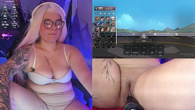 Snapshot of EternaAura chatting on October 28, 1:14 pm EternaAura online show from October 28, 1:14 pm