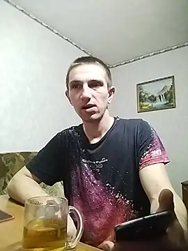 Snapshot of Alexilon chatting on December 5, 12:52 am Alexilon online show from December 5, 12:52 am