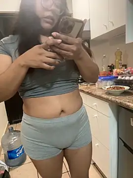 Snapshot of karysweetbeaury chatting on September 10, 2:22 am karysweetbeaury online show from September 10, 2:22 am