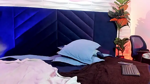 Dustin Sonne online show from February 8, 3:43 am