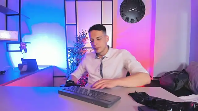 Dustin Sonne online show from March 7, 3:36 am