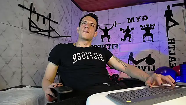 Dustin Sonne online show from May 24, 3:22 am