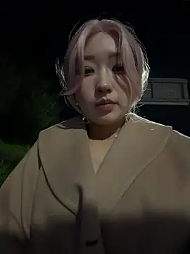 winter11 online show from October 19, 2:50 pm