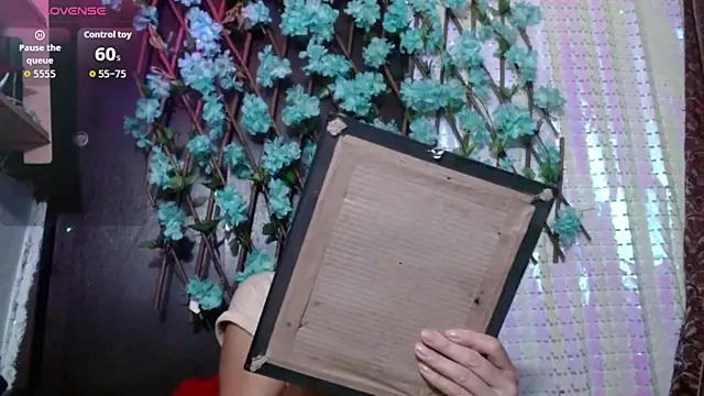 darling hott online show from October 24, 10:33 am