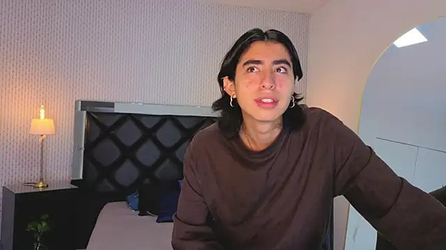 Snapshot of ryo_light chatting on October 1, 7:42 pm ryo light online show from October 1, 7:42 pm