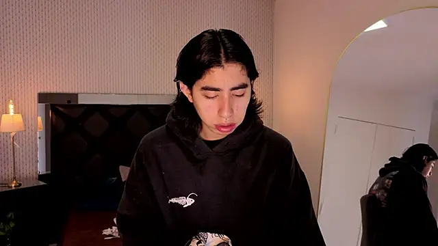 Snapshot of ryo_light chatting on October 8, 8:06 pm ryo light online show from October 8, 8:06 pm