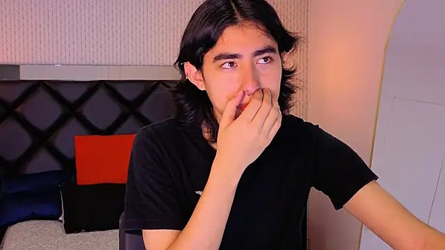 Snapshot of ryo_light chatting on October 19, 8:09 pm ryo light online show from October 19, 8:09 pm