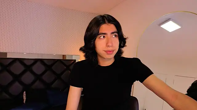 Snapshot of ryo_light chatting on October 29, 7:48 pm ryo light online show from October 29, 7:48 pm