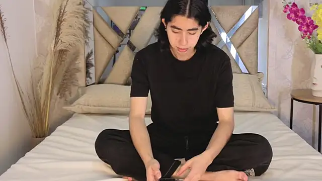 Snapshot of ryo_light chatting on November 28, 8:55 pm ryo light online show from November 28, 8:55 pm