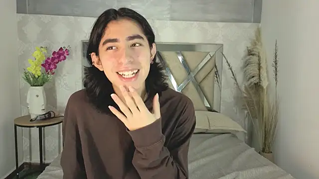 Snapshot of ryo_light chatting on December 19, 8:49 pm ryo light online show from December 19, 8:49 pm